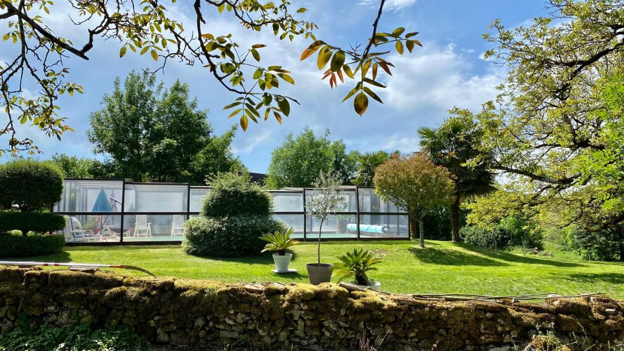 Maison De Charme Piscine Couverte Chauffee Mayrinhac-Lentour المظهر الخارجي الصورة